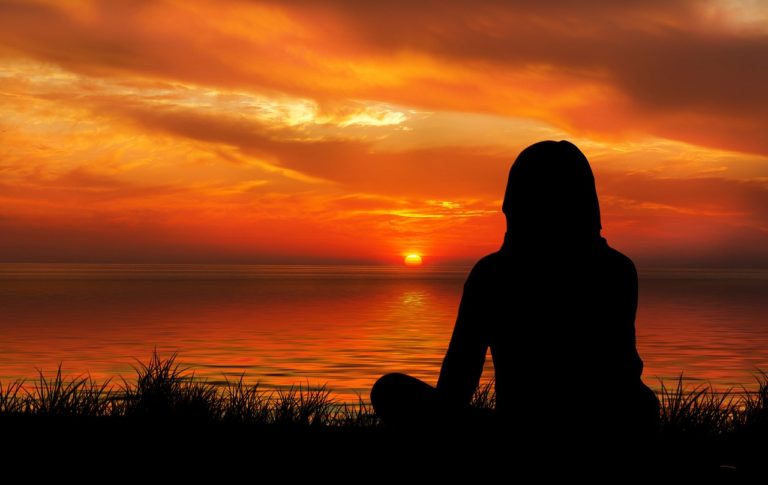 plaisirdetresoi-plaisir etre soi-angers-conference-same same-mediter-meditation-mindfulness-pourquoi mediter-pleine conscience sunset